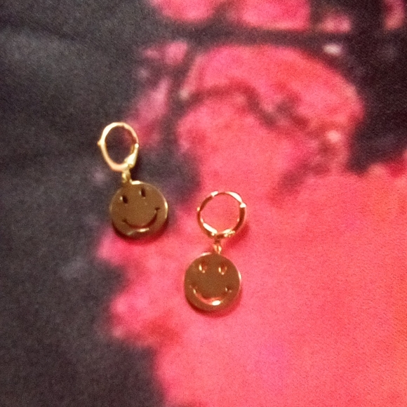 Smiley face hoops😃 - Picture 8 of 12